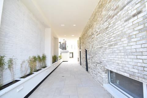 3 bedroom apartment to rent, Powell Road, London, E5