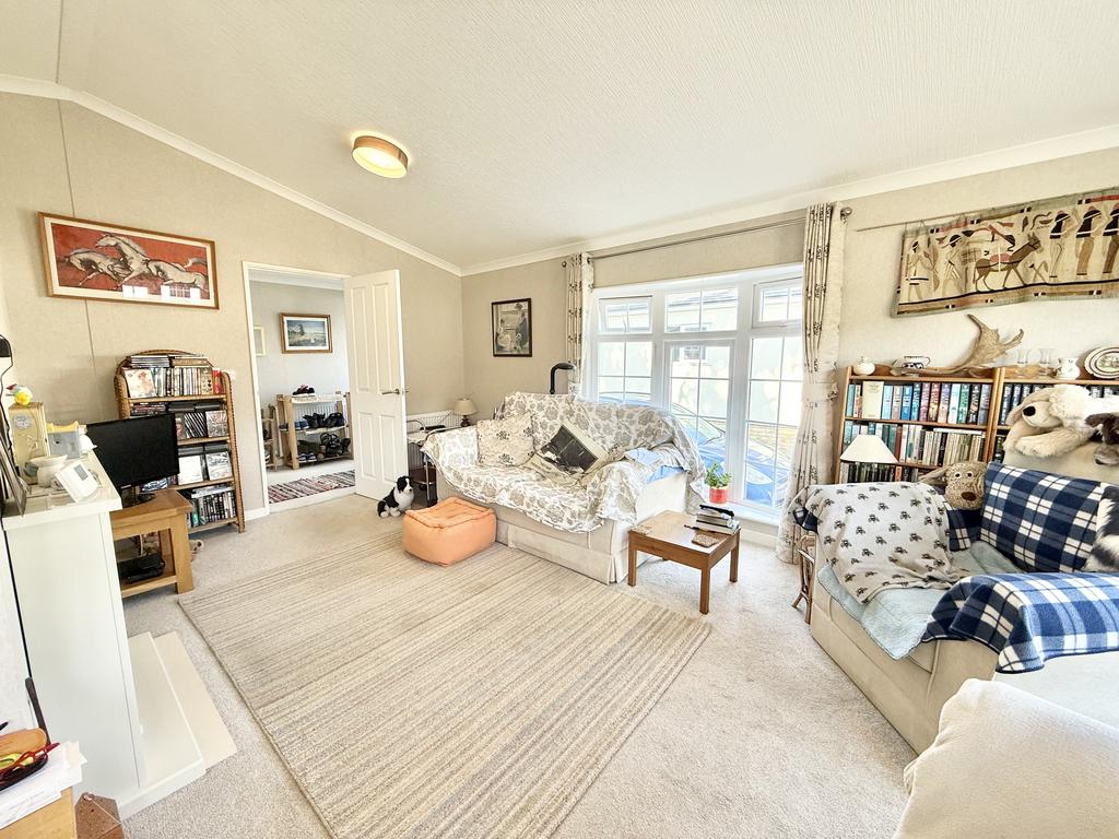 Lounge Diner (2).jpeg