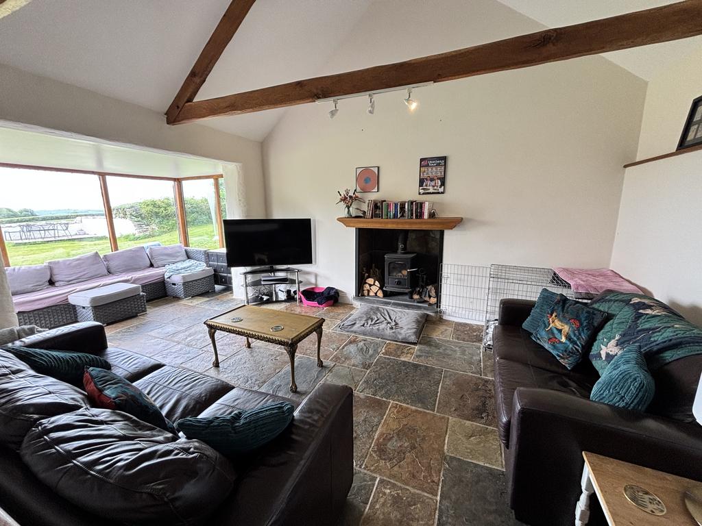 Lounge / Kitchen/ Dining