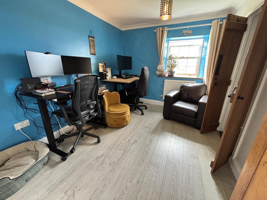 Bedroom 1 En Suite 2