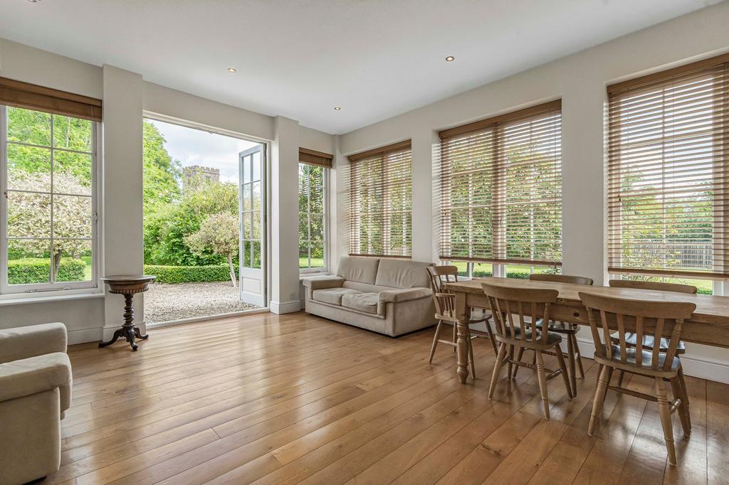 Kitchen / Breakfast Room