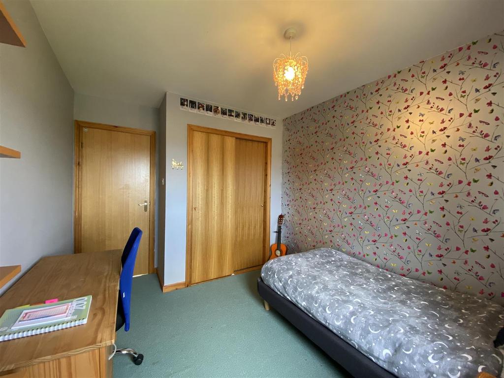 Bedroom 2.2.jpg