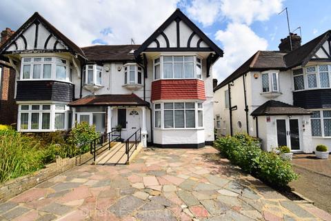 32 Westside, London, NW4 4XB