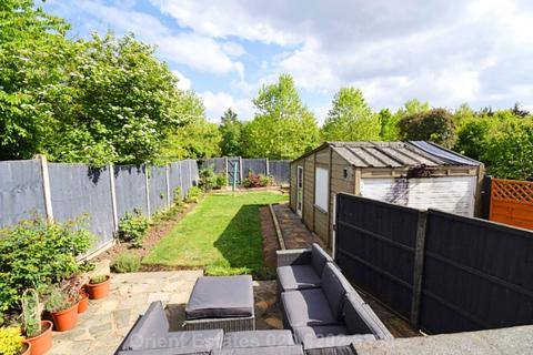 32 Westside, London, NW4 4XB