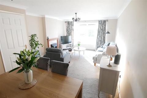 3 bedroom house for sale, Petercroft Lane, Dunnington, York