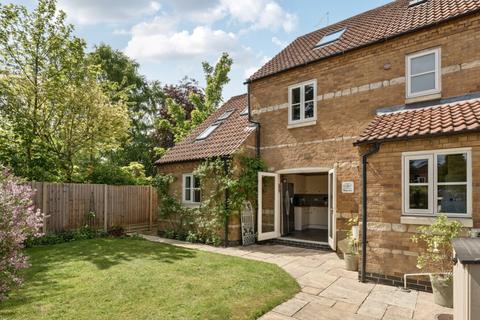 62b High Street, Caythorpe, Grantham, NG32 3DN