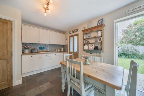 62b High Street, Caythorpe, Grantham, NG32 3DN