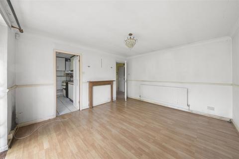 15 Guernsey Close, Hounslow, TW5 0PQ