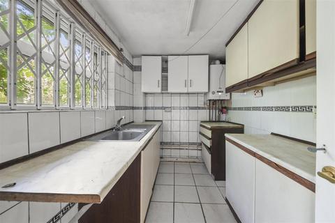 15 Guernsey Close, Hounslow, TW5 0PQ
