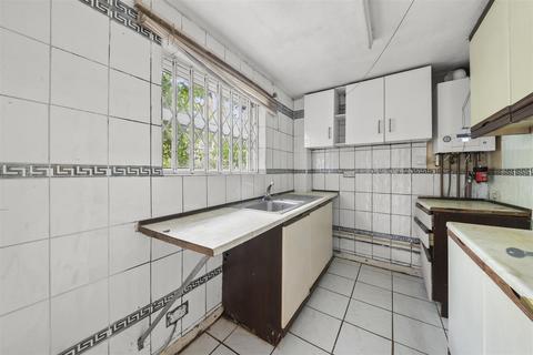 15 Guernsey Close, Hounslow, TW5 0PQ