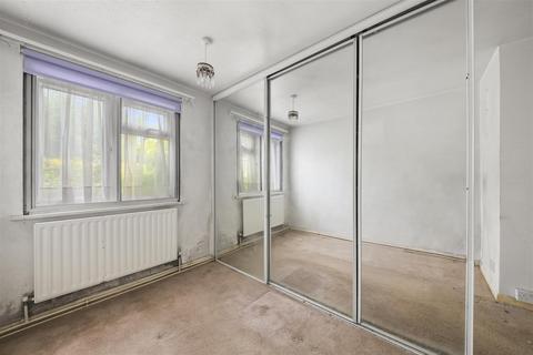 15 Guernsey Close, Hounslow, TW5 0PQ