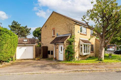 2 bedroom semi-detached house for sale, Pinewood Close, Borehamwood WD6