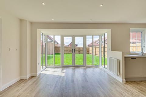 4 bedroom detached house for sale, Lower Road, Hockley, SS5