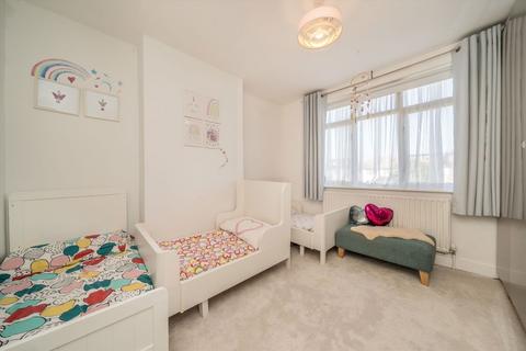 87 Ravenswood Avenue, Surbiton, KT6 7NW