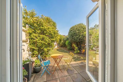 87 Ravenswood Avenue, Surbiton, KT6 7NW