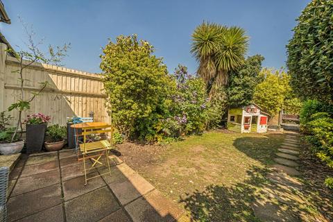 87 Ravenswood Avenue, Surbiton, KT6 7NW