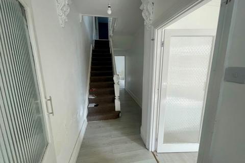 3 bedroom terraced house for sale, Trinity Road, Llanelli SA15