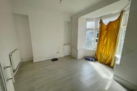 3 bedroom terraced house for sale, Trinity Road, Llanelli SA15