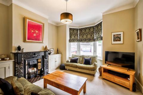 4 bedroom terraced house for sale, Gordon Road, Wanstead