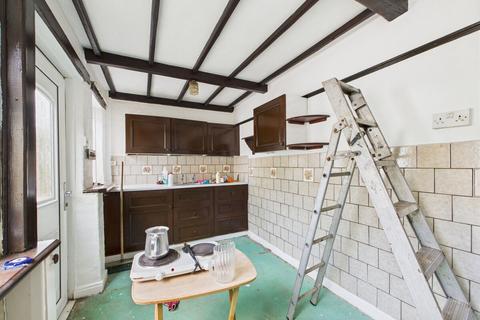 undefined, Chesterfield S42