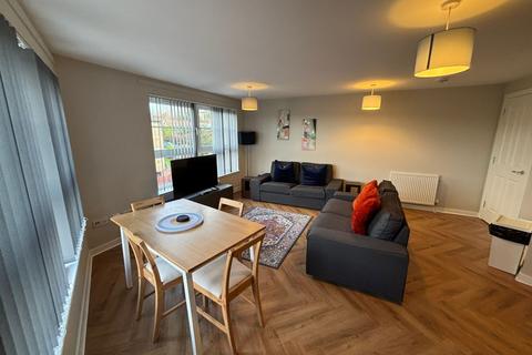 3 bedroom flat to rent, Toll Road, Kincardine, Fife, FK10