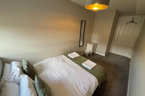 3 bedroom flat to rent, Toll Road, Kincardine, Fife, FK10