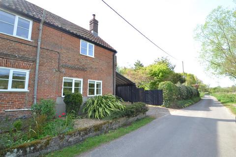 2 bedroom semi-detached house to rent, Drabblegate, Aylsham, Norwich