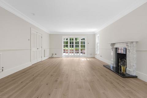 2 Roman Grange, Sutton Coldfield, B74 3GA