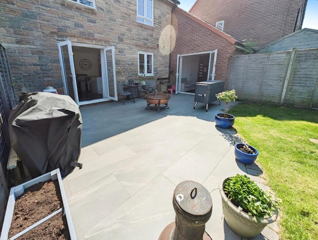 46a68175-patio.jpg