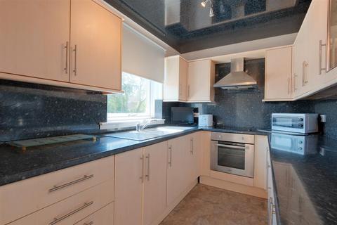 19 Atholl Place, Coatbridge, ML5 4LJ