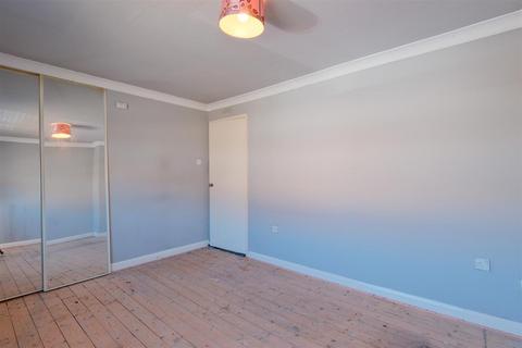19 Atholl Place, Coatbridge, ML5 4LJ