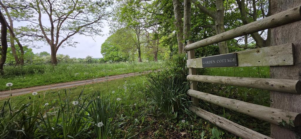 Garden Cottage.jpg