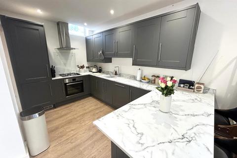 undefined, Hailgate, Howden, Goole