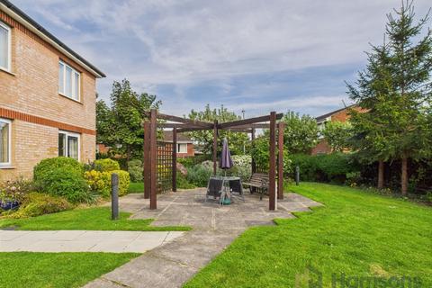 1 bedroom flat for sale, Riverbourne Court, Bell Road, Sittingbourne, Kent, ME10 4DL