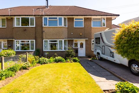 2 bedroom ground floor flat for sale, Waunfawr Gardens, Cross Keys, Newport. NP11