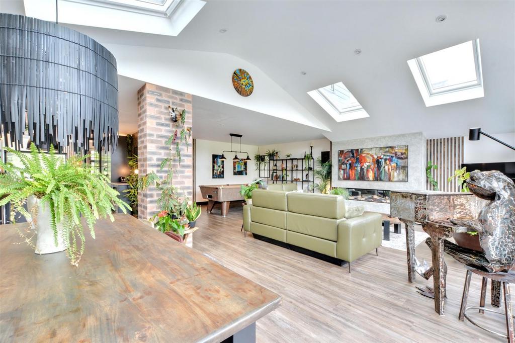 Living family dining kitchen