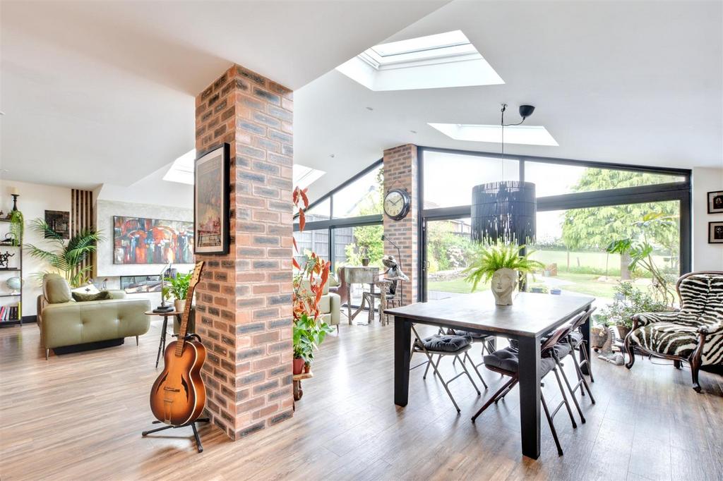 Living family dining kitchen