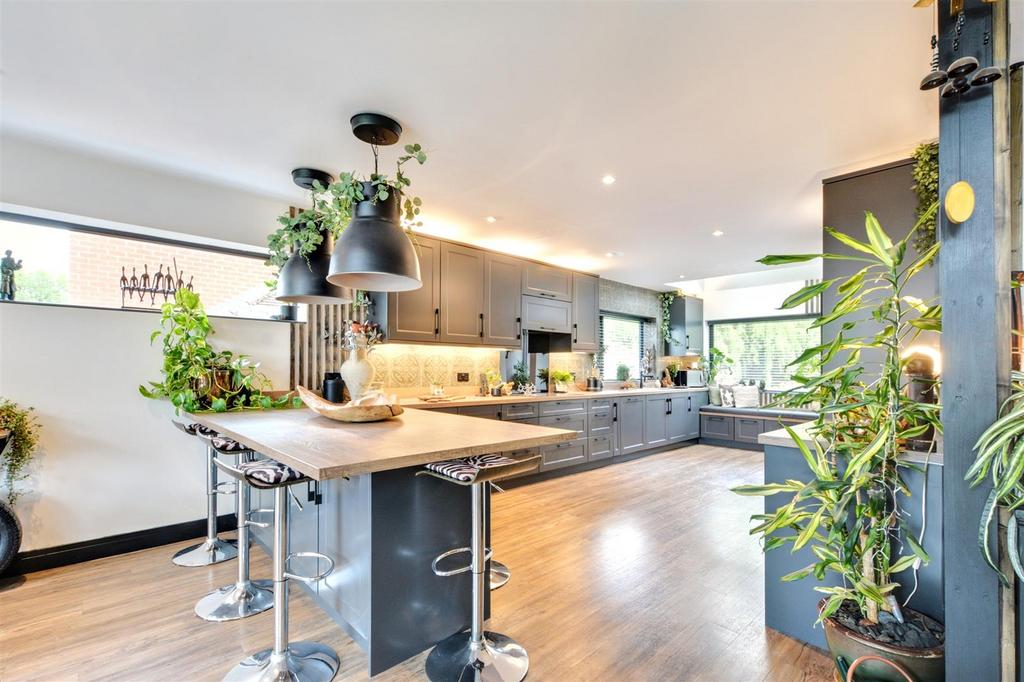 Living family dining kitchen