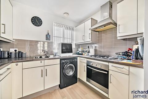 2 bedroom flat for sale, Swindon SN25