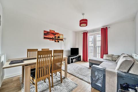 2 bedroom flat for sale, Swindon SN25
