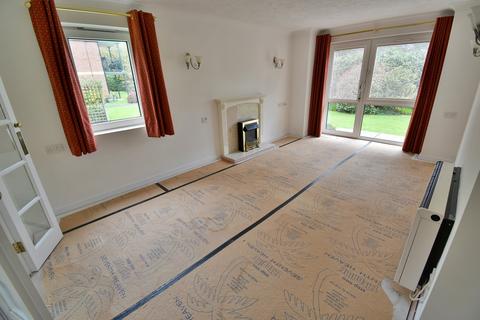 2 bedroom retirement property for sale, Glenmoor Road, West Parley, Ferndown, BH22
