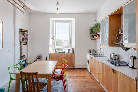 295/9 Easter Road, Edinburgh, EH6 8LH