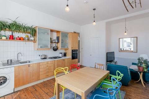 295/9 Easter Road, Edinburgh, EH6 8LH