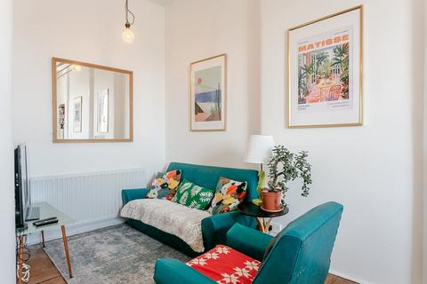 295/9 Easter Road, Edinburgh, EH6 8LH