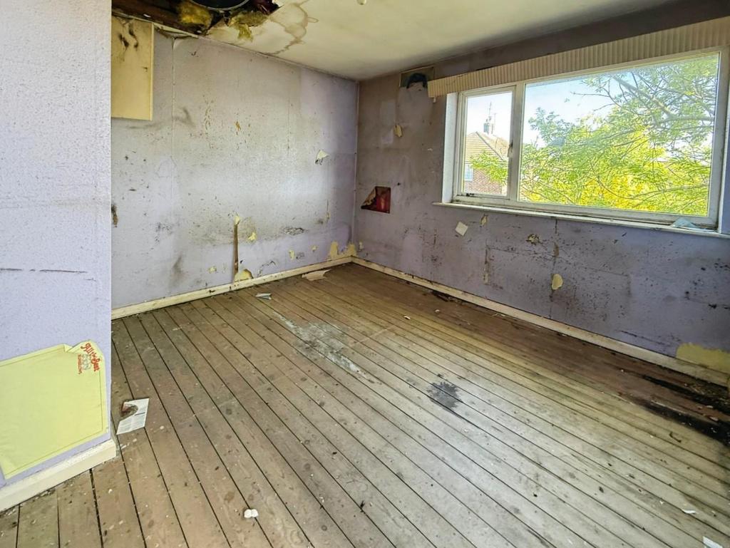 8e43a589-bedroom.jpeg