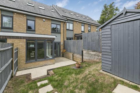 2c Stanhope Road, Croydon, CR0 5NS