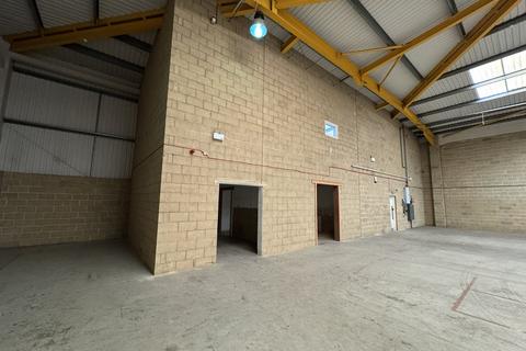Industrial unit to rent, Unit 5 Flanders Industrial Park, Hedge End, Southampton, SO30 2FZ