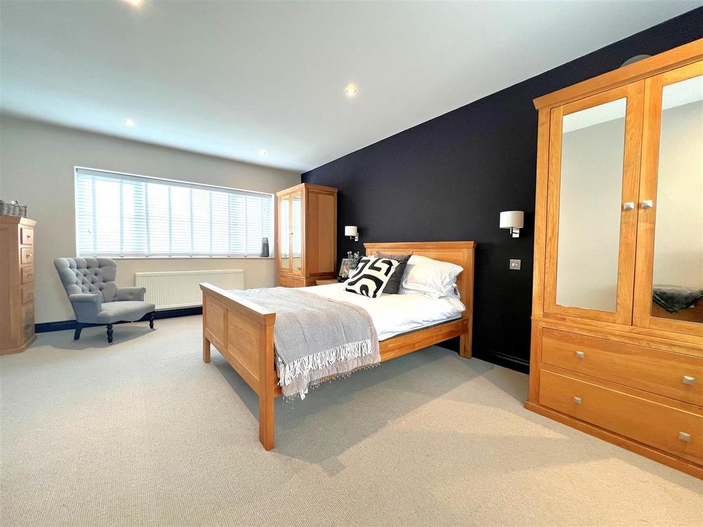 Bed 1.1.jpg