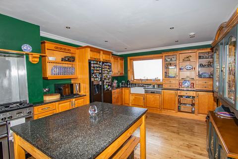 5 bedroom detached house for sale, Castletown, Thurso, Highland. KW14 8SL