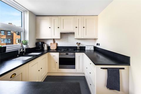 3 Moye Close, London, E2 8QN